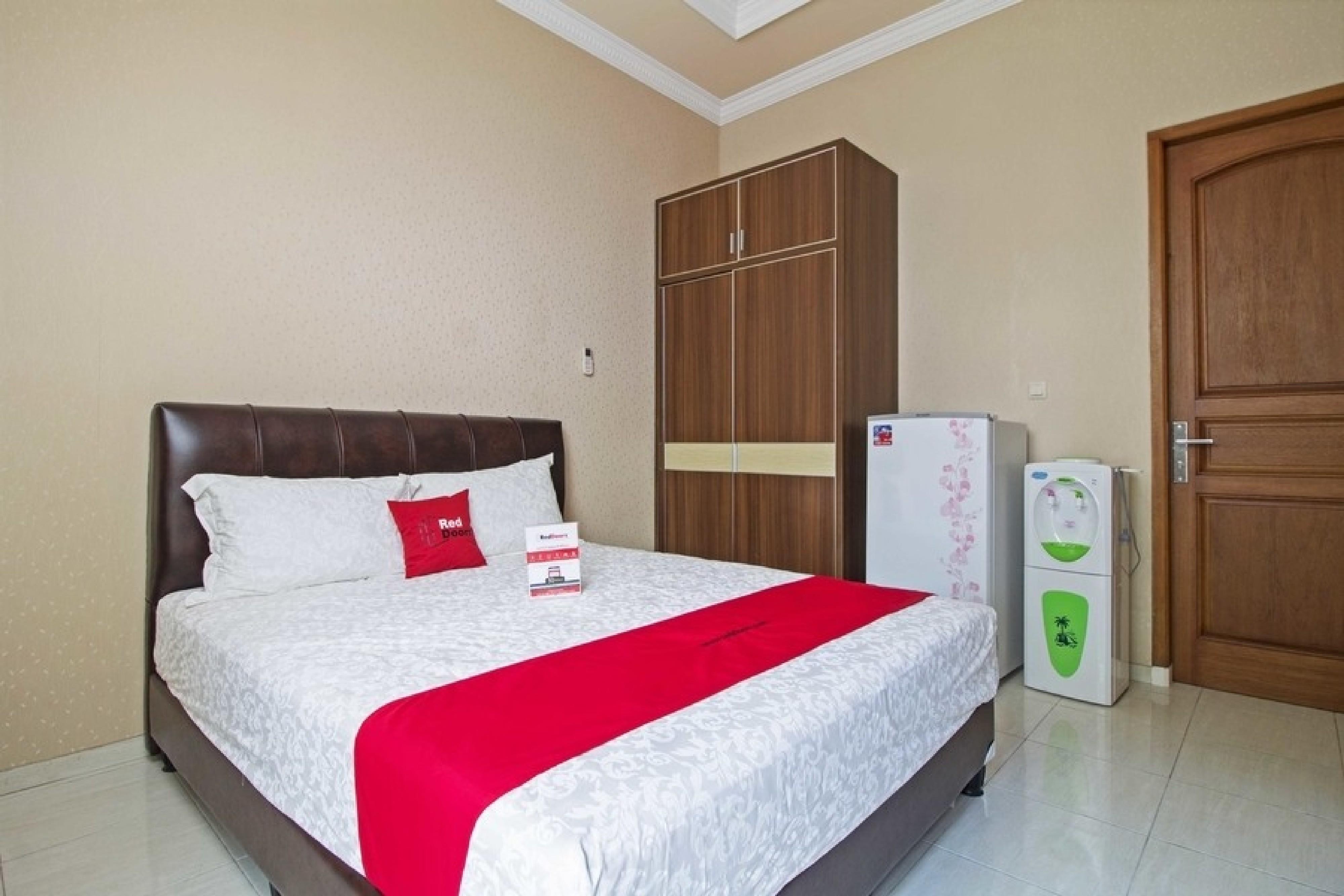 Reddoorz Syariah Near Mercu Buana Rumah tetamu 2*